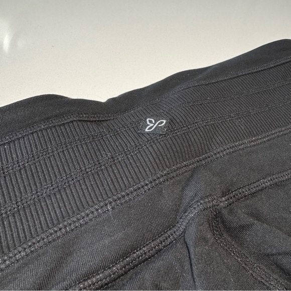 Prana Capri Legging - Black - XS - Picture 5 of 6